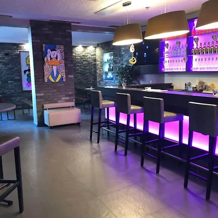 Deluxe Hotel 4*
