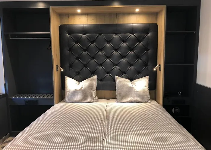 Hotel Deluxe 4*