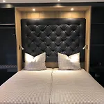 Hotel Deluxe 4*